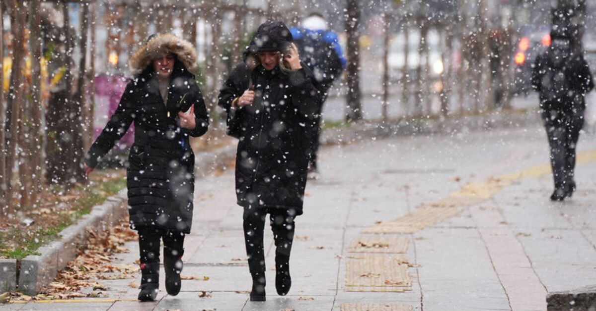 Ankara ve İstanbul’da kar yağışı