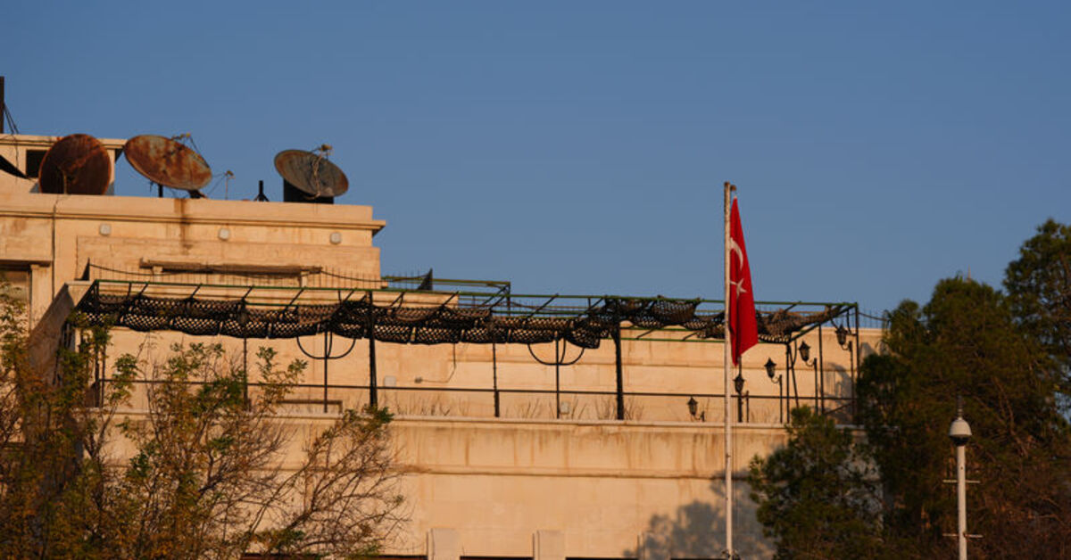 Şam Büyükelçiliği yeniden açıldı